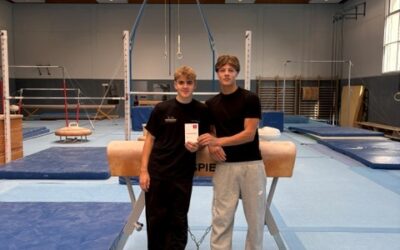 Erfolgreiche Kampfrichter-Ausbildung: Hendrik Steen und Arne Heinz erwerben B-Lizenz im Gerätturnen